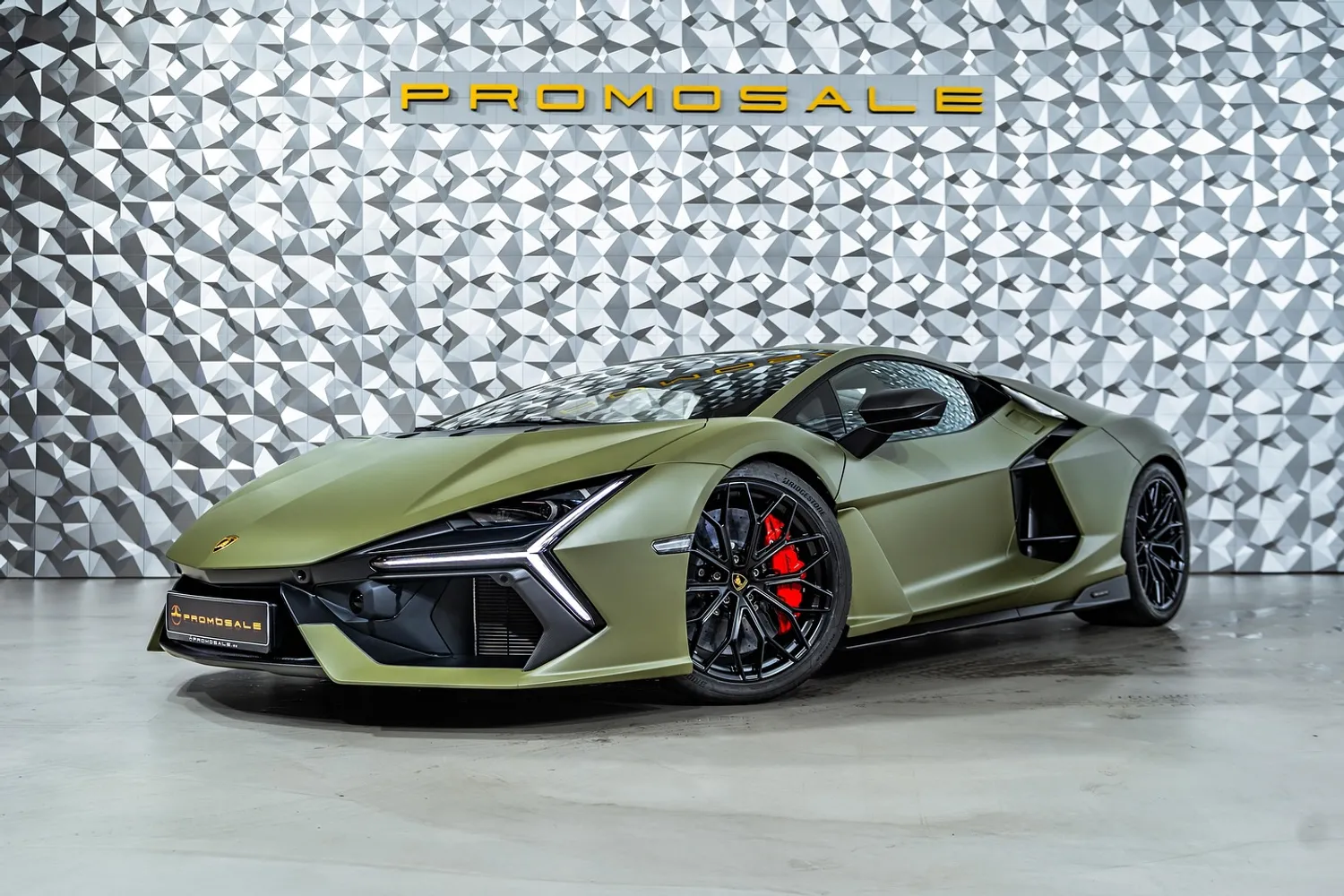 Lamborghini Revuelto