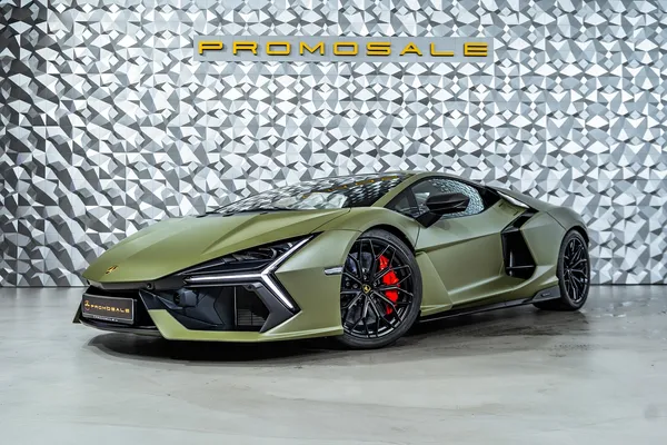 Lamborghini - Revuelto