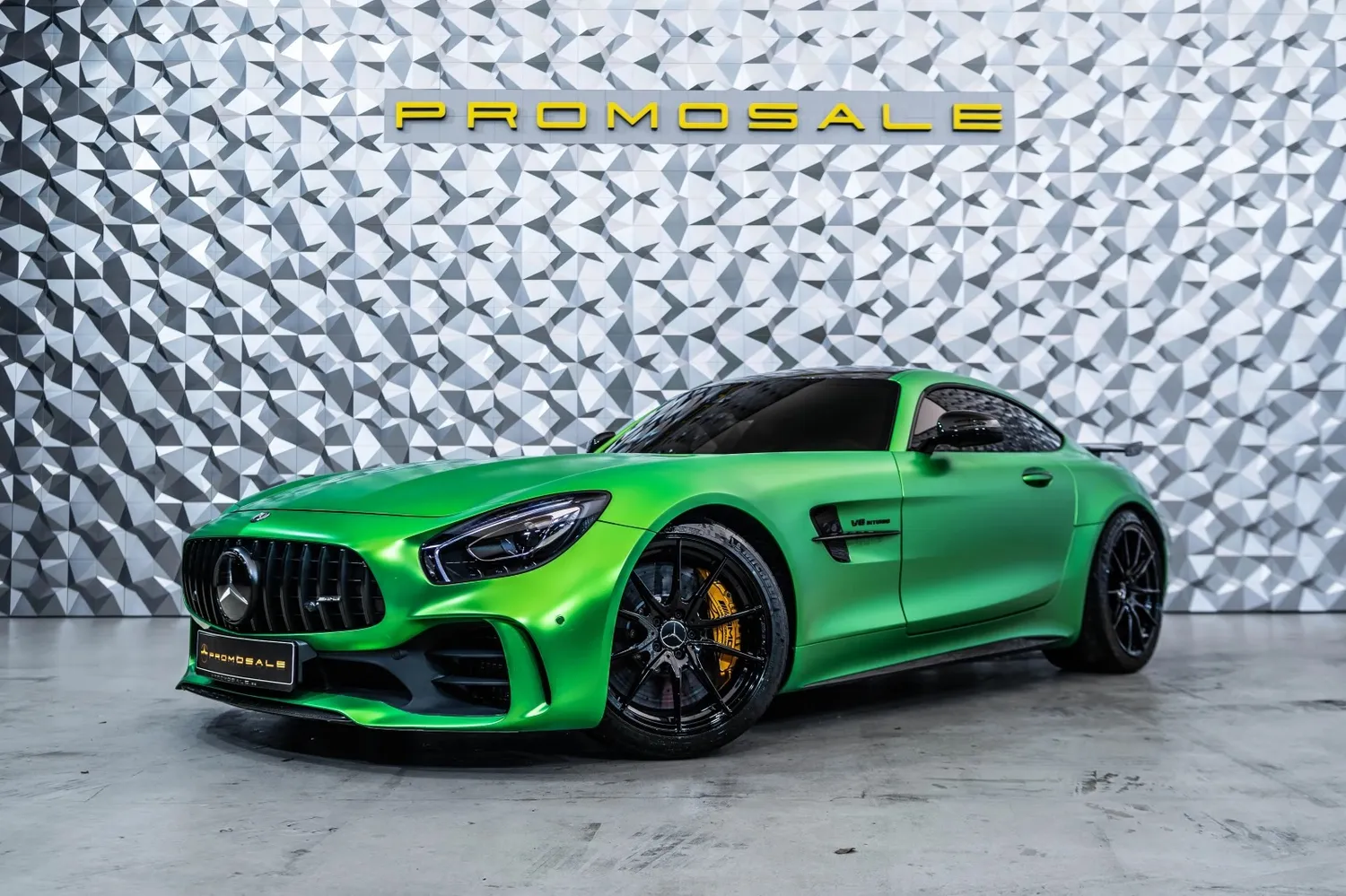 Mercedes-Benz AMG GT R