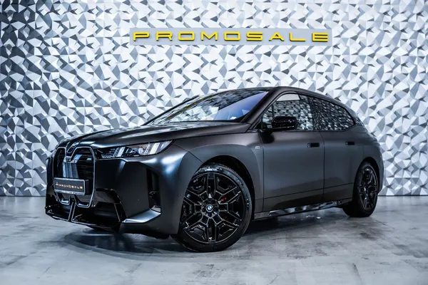 BMW - BMW iX M70 xDrive