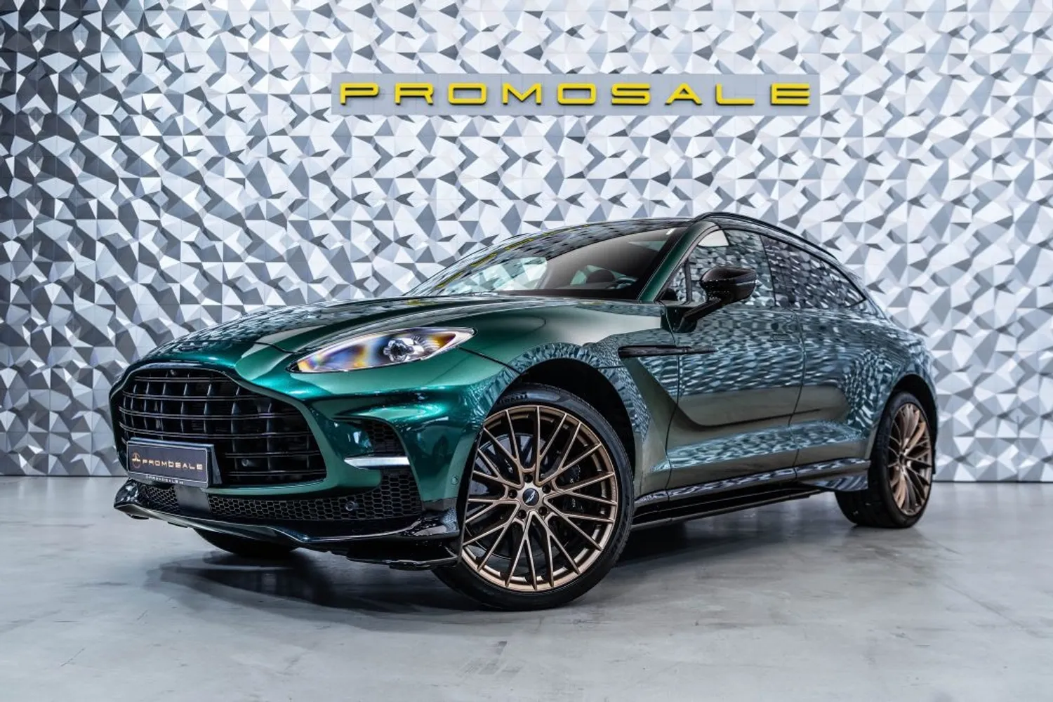 Aston Martin Aston Martin DBX 707