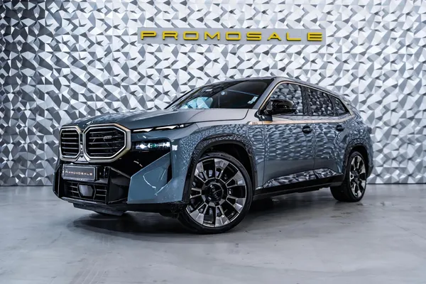 BMW  -  XM xDrive* Bowers&Wilkins* 360