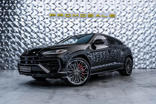 Lamborghini  - Lamborghini Urus SE Nero